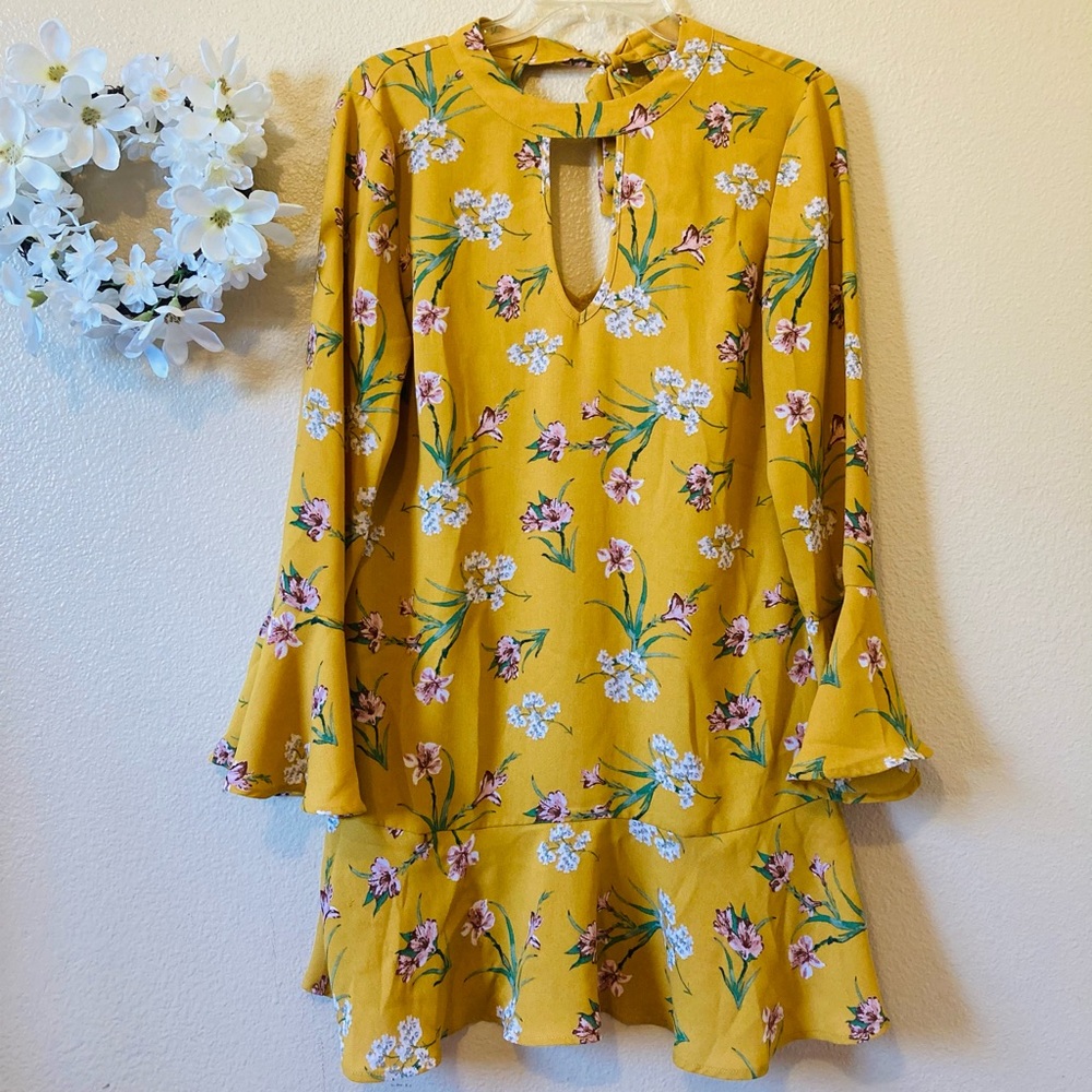 Target-Floral Key Hole Mustard Flare Sleeve Dress- S